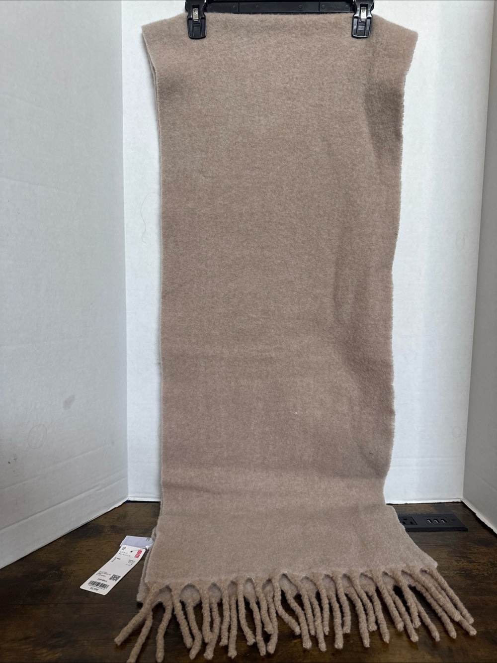 Uniqlo Souffle Yarn Chunky Scarf Beige Fringe Unisex 82.7” X 15.7” NEW